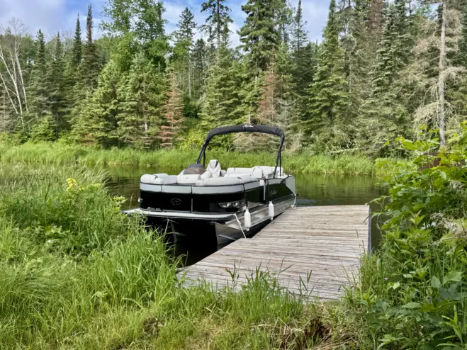 voyageurs tours boat